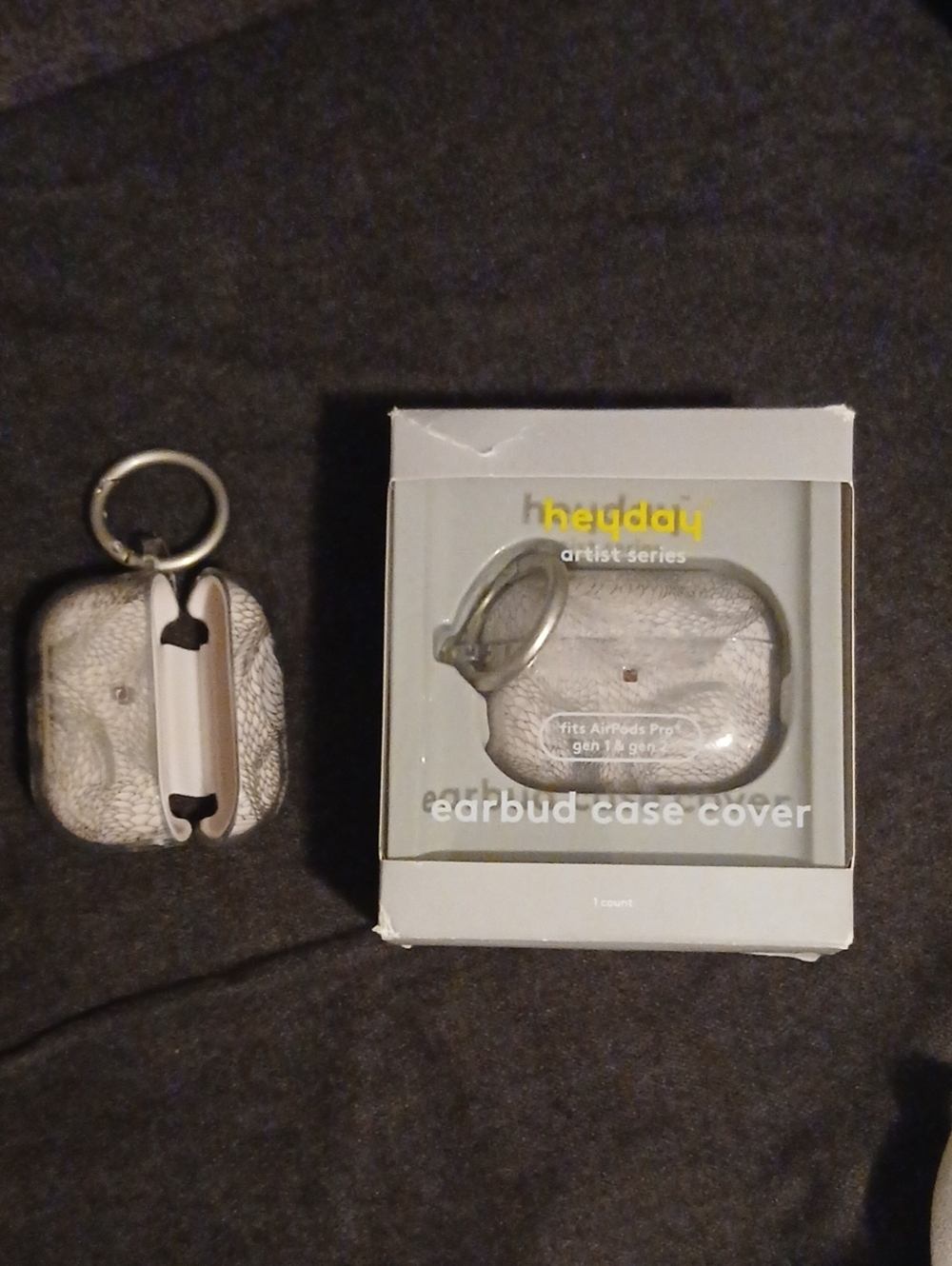 heyday Silver Textured Earbud Case Cover with Keyring for AirPods Pro